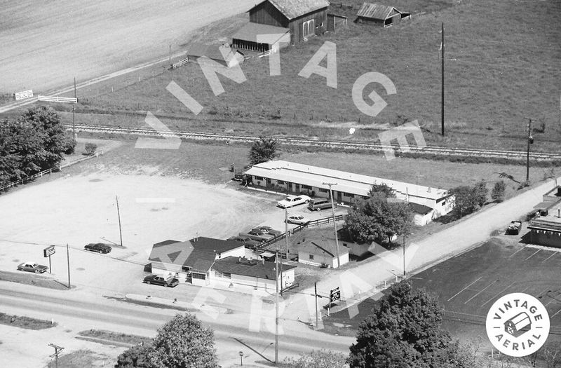 York Motel - 1983 Aerial